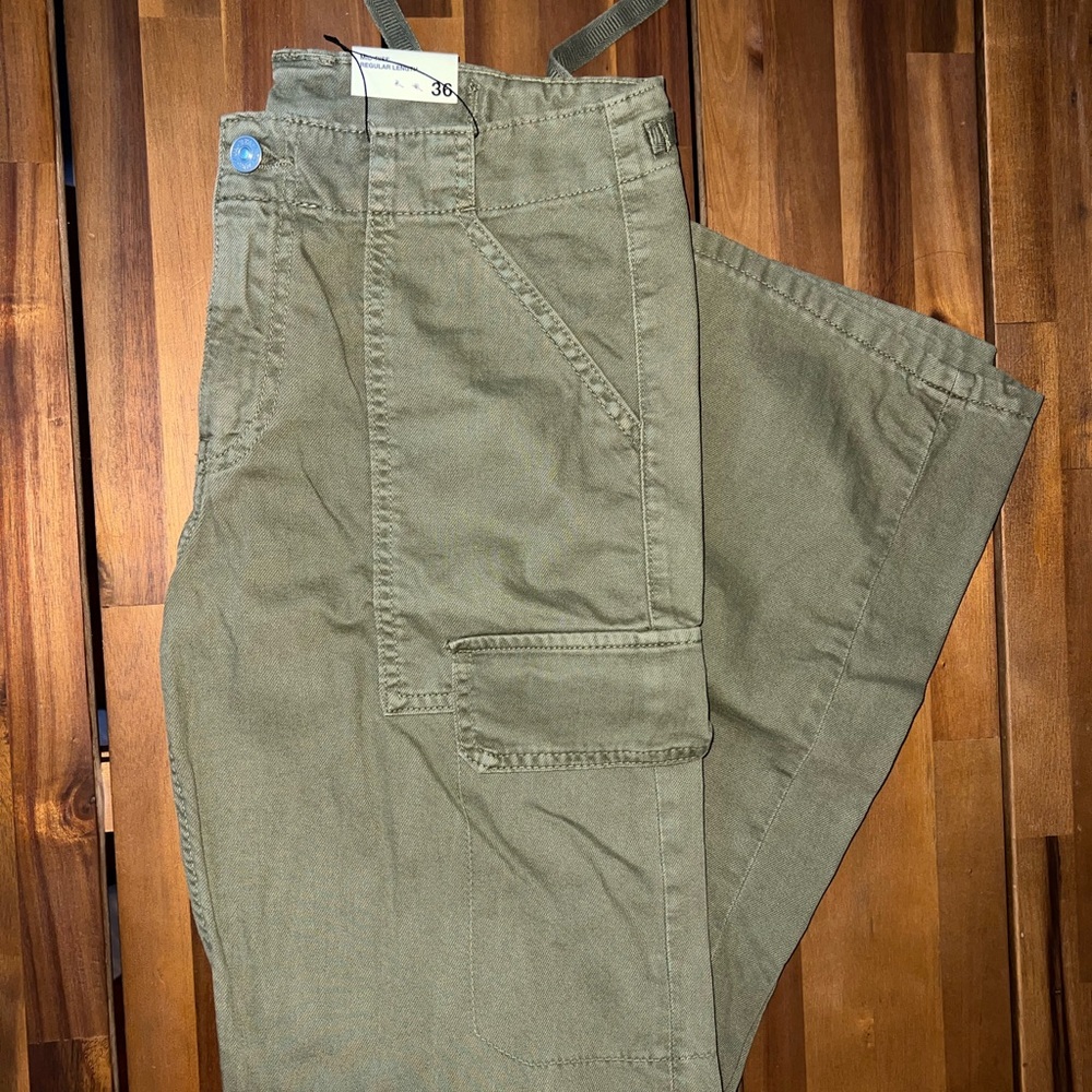 Zara mid rise cargo pant